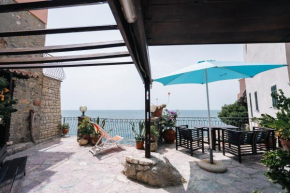 Tellaro, Casa 